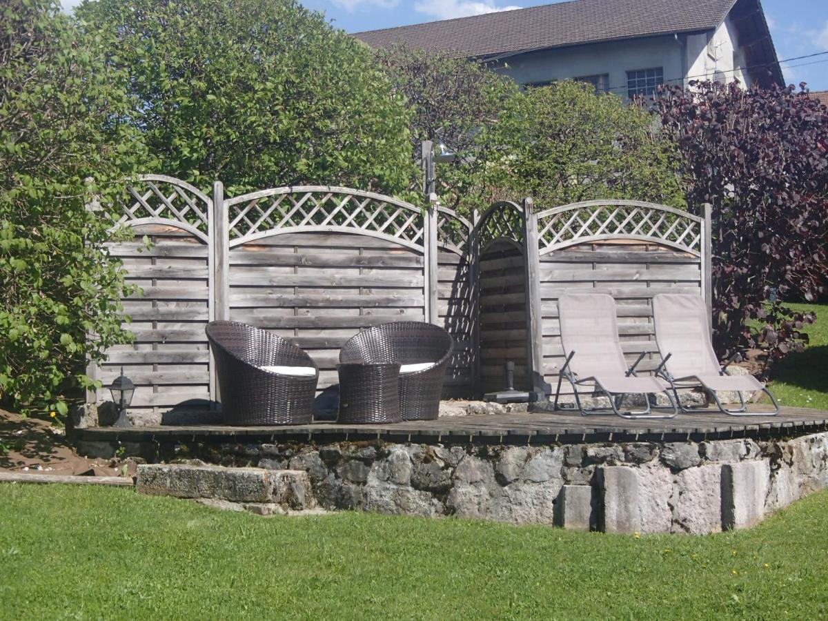 Bed and Breakfast Le Grenier Saint-Paul-en-Chablais Exterior foto
